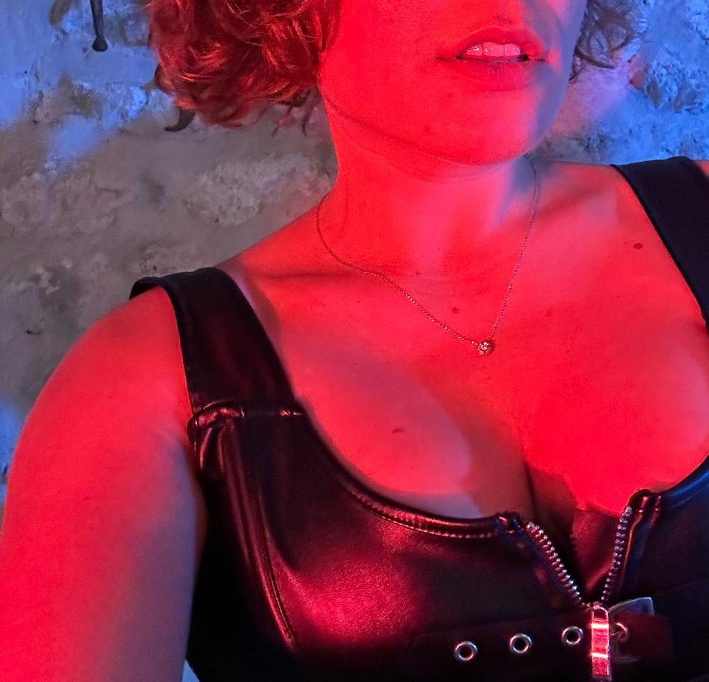 Chica busca chico en Menorca: 