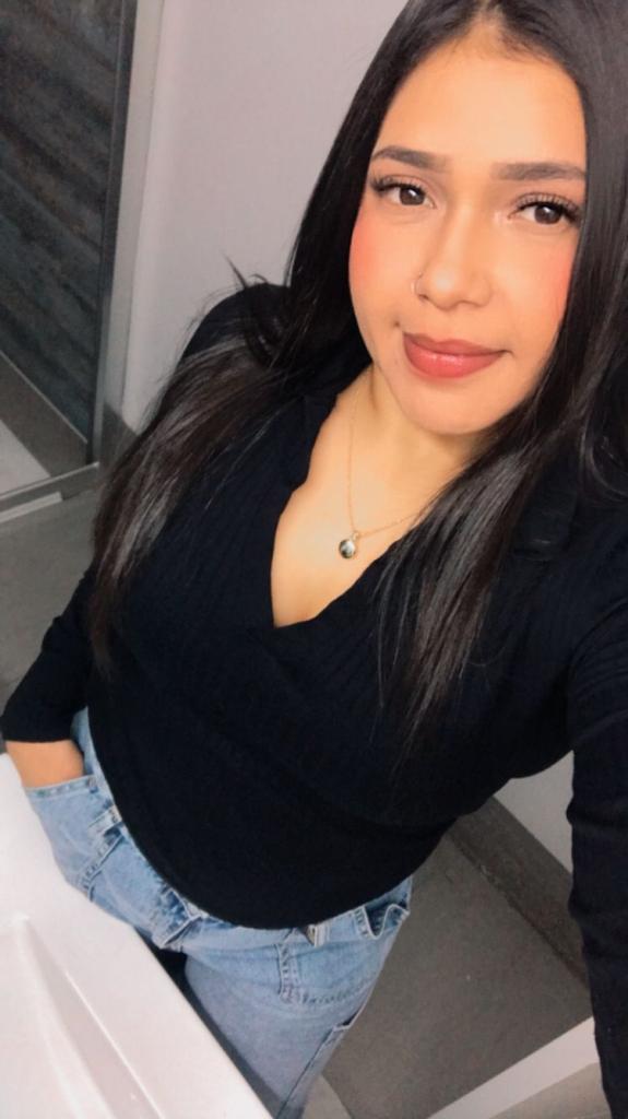 607489433: Chica busca chico en Málaga