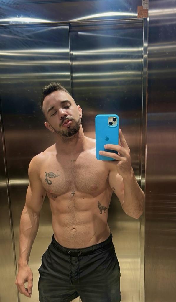 Chico busca chica en Las Palmas: 