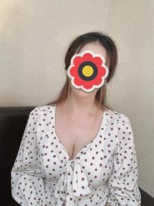 633397743: Chica busca chico en Sevilla