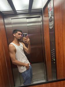 663147487: Chico busca chica en Madrid