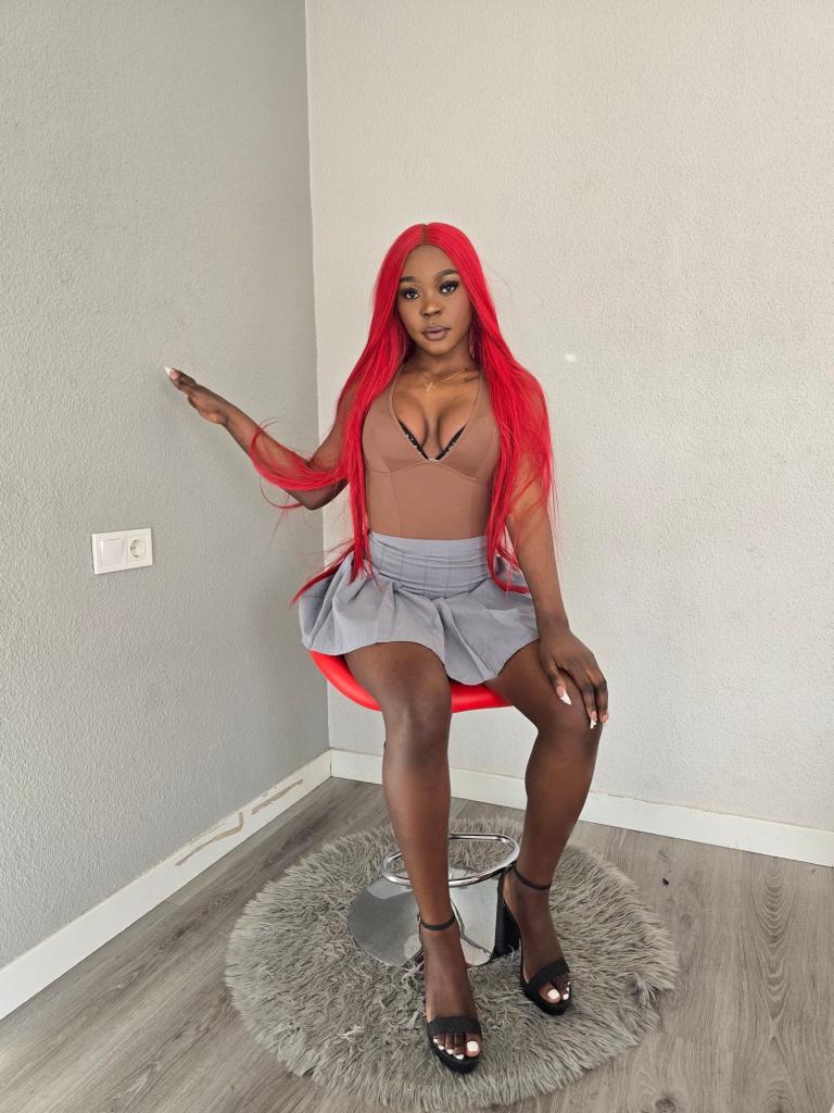 647222506: Chica busca chico en Madrid