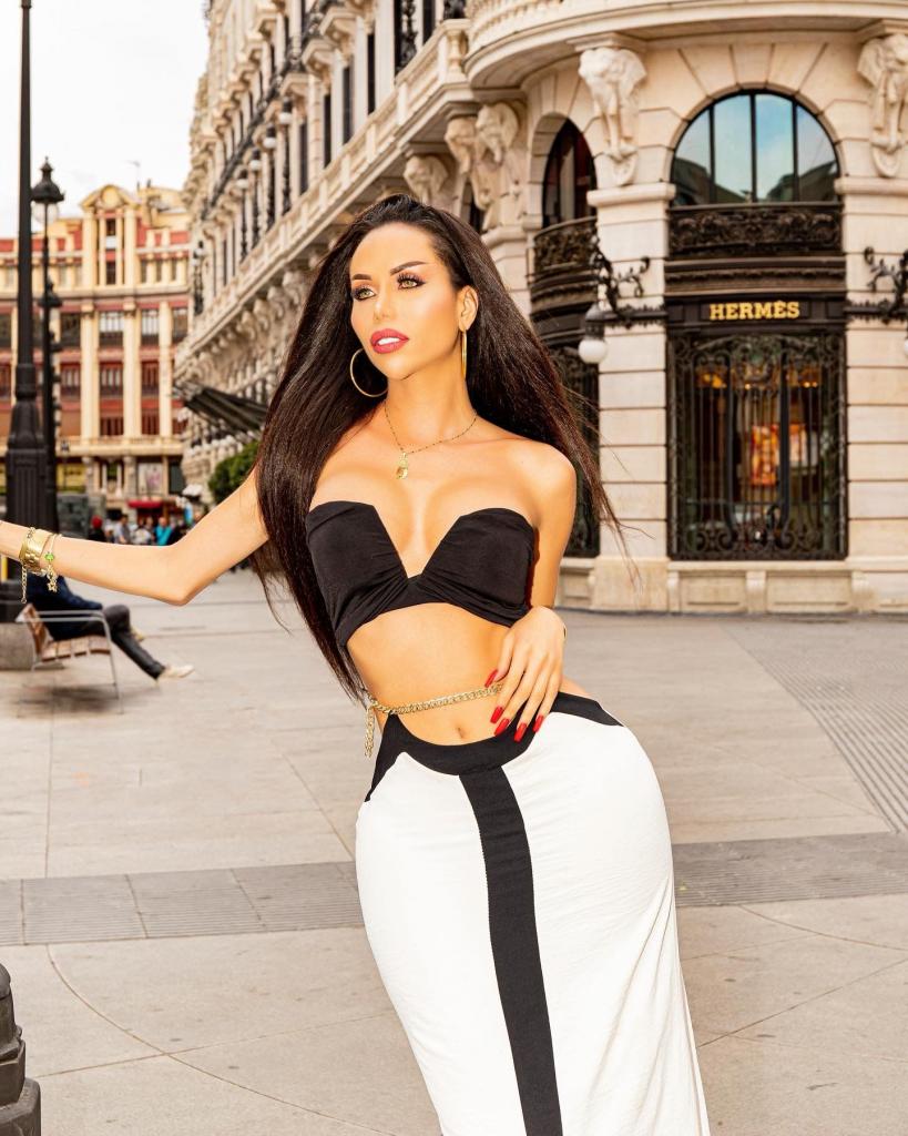 615796780: Transexual en Barcelona