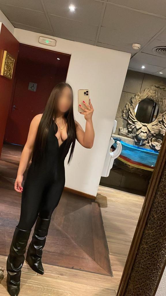 624518827: Chica busca chico en Madrid
