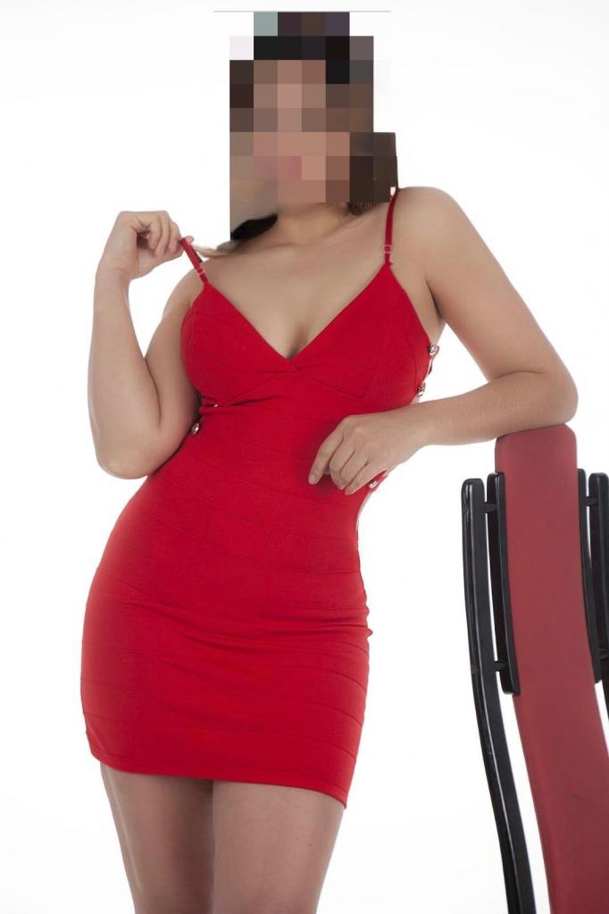 692990969: Chica busca chico en Madrid