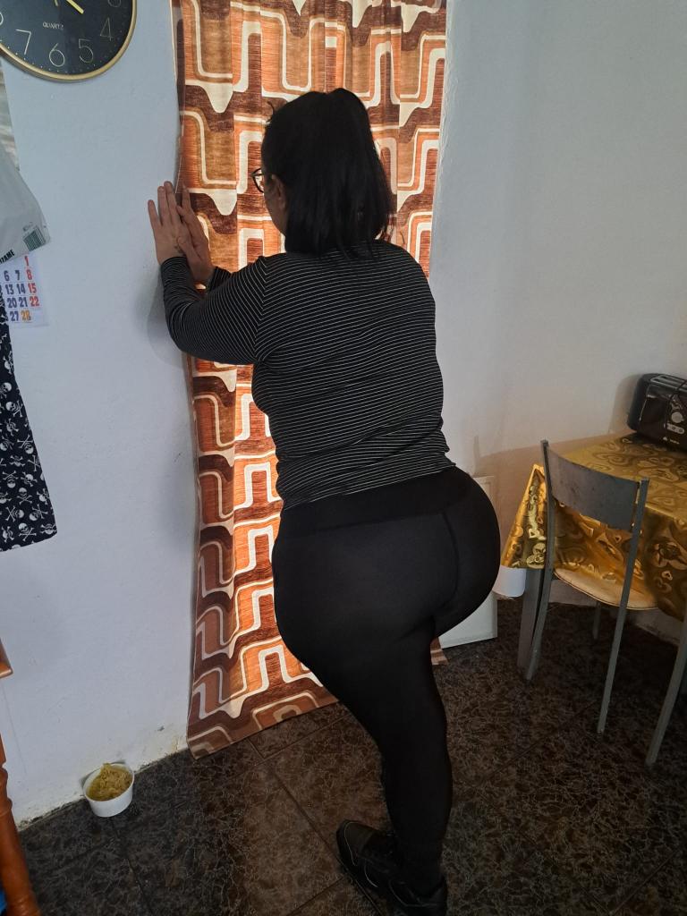 Chica busca chico en Cádiz: 