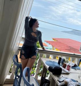 612204049: Chica busca chico en Asturias