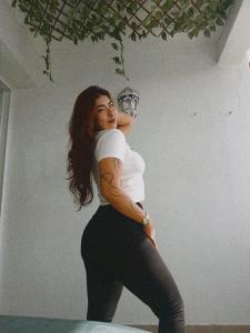 685810215: Chica busca chico en Cádiz