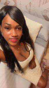 637073803: Chica busca chico en Sevilla