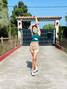 614593943: Chica busca chico en Valencia