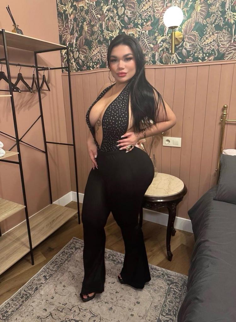 624763201: Chica busca chico en Pontevedra