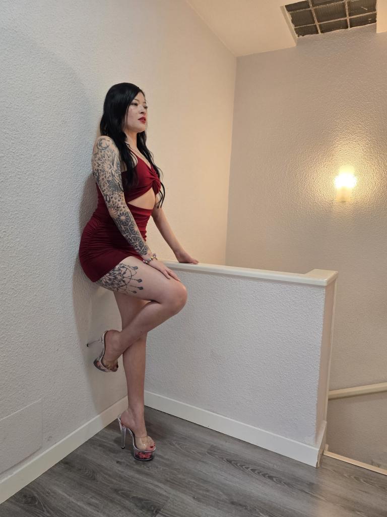 616788192: Chica busca chico en Madrid