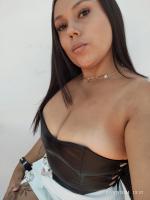 647781560: Chica busca chico en Barcelona
