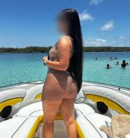 647781560: Chica busca chico en Barcelona