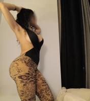 613858236: Chica busca chico en Cádiz