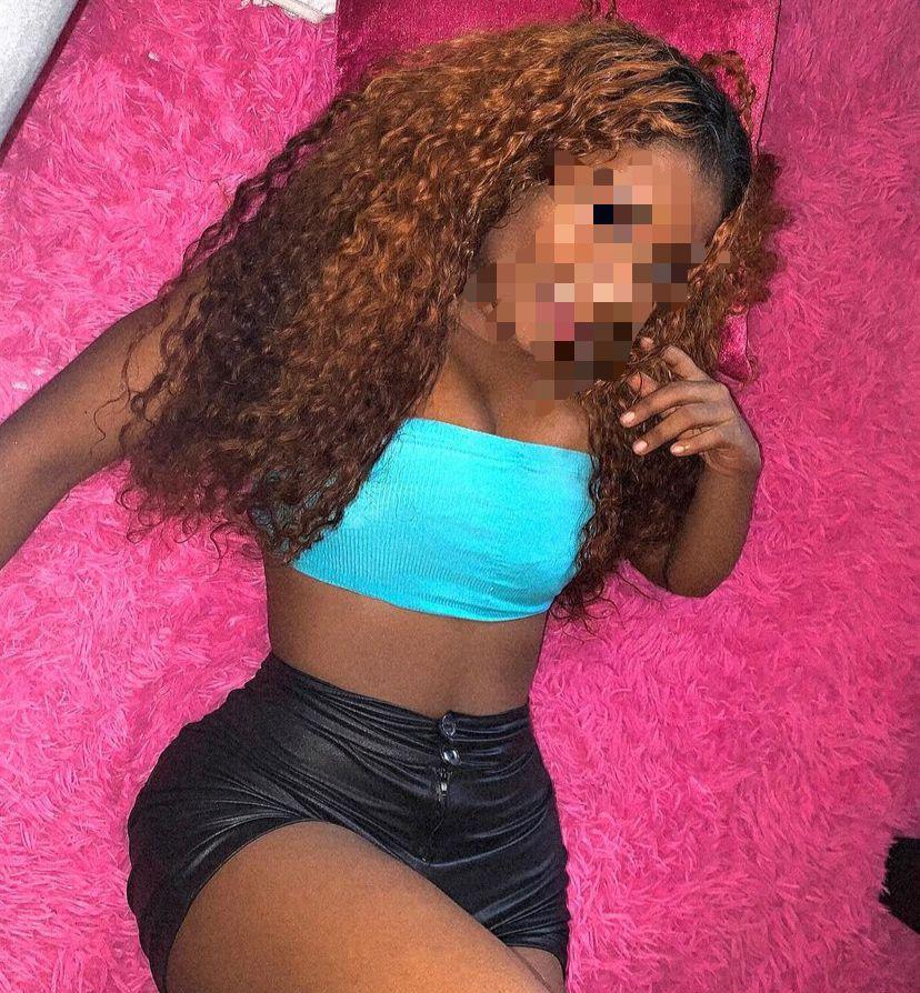 Chica busca chico en Lérida: 