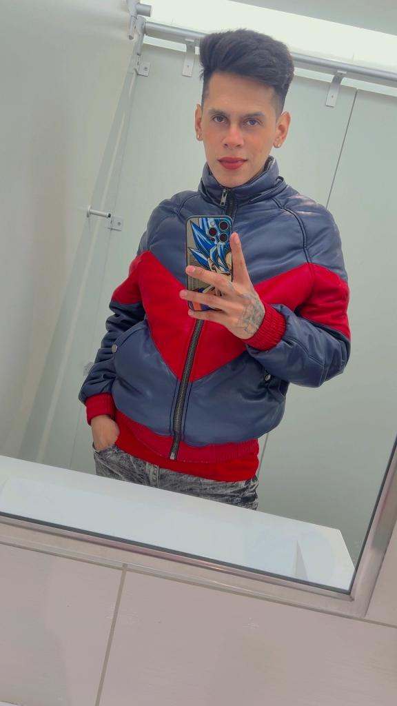 Chico busca chica en Asturias: 