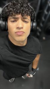 Chico busca chica en Granada: 