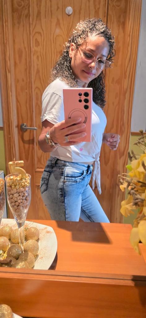 Chica busca chico en Cádiz: Chica busca chico