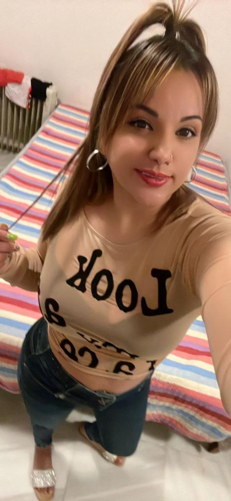 Chica busca chico en Cádiz: 