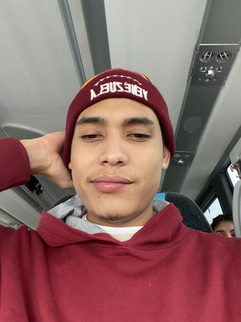 617544101: Chico busca chica en Madrid