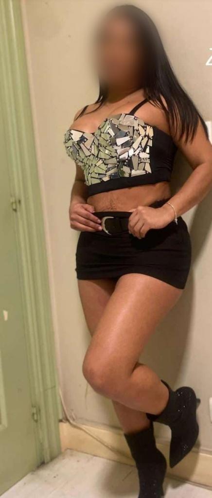 Chica busca chico en Sevilla: 