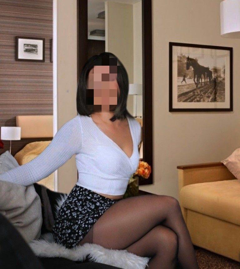 689686597: Chica busca chico en Granada