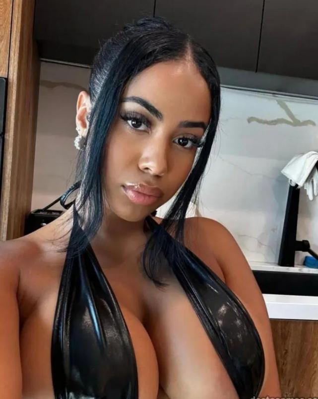 Chica busca chico en Sevilla: 