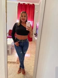 699387190: Chica busca chico en Cádiz