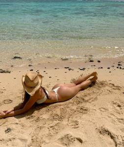 613830783: Chica busca chico en Gerona