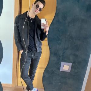 664884572: Chico busca chica en Sevilla