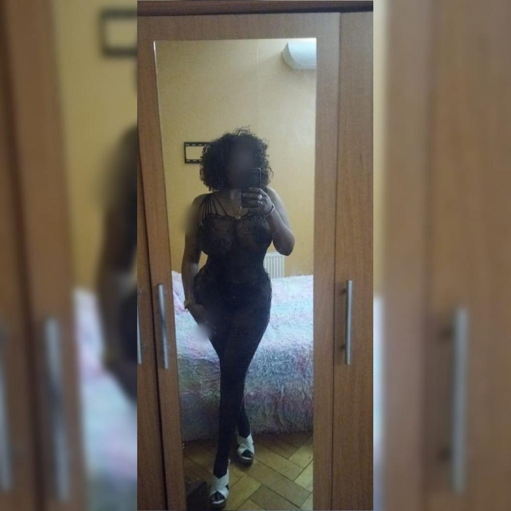 Chica busca chico en Lérida: 