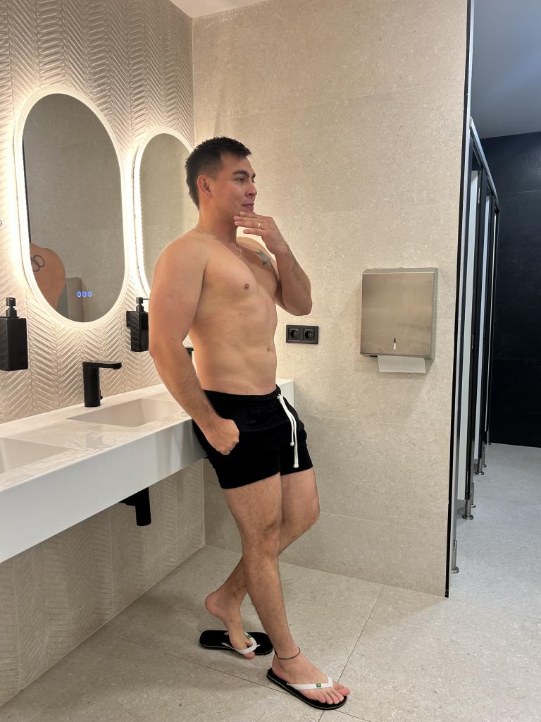 Chico busca chica en Málaga: 