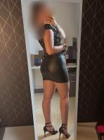 643272294: Chica busca chico en Sevilla