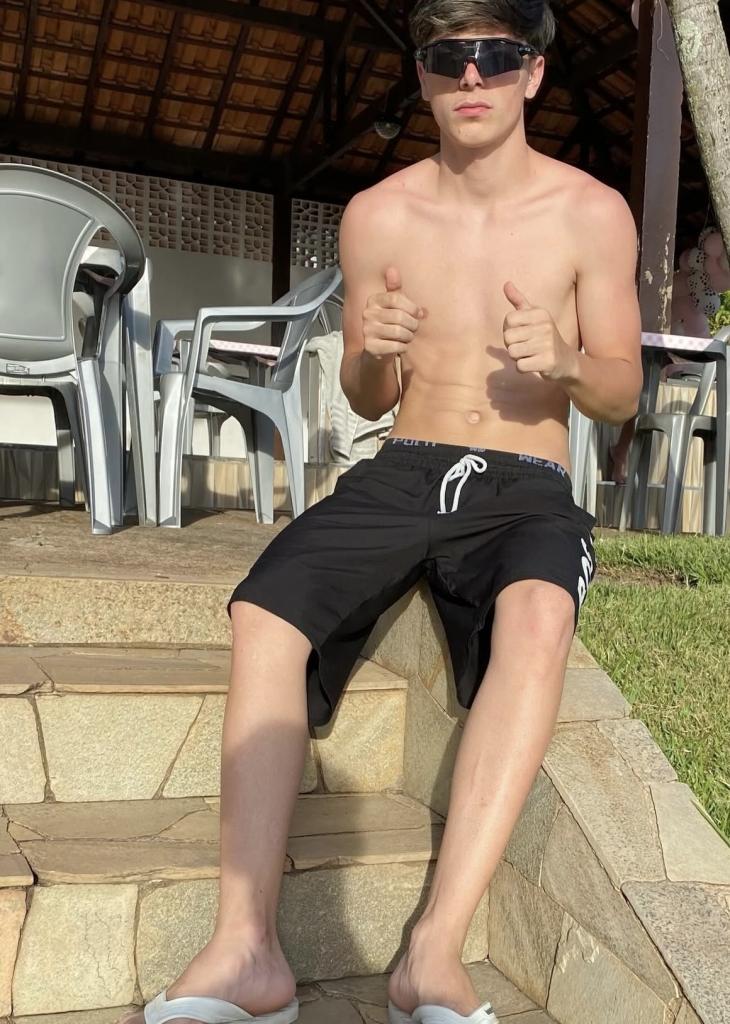 Chico busca chica en La Coruña: 