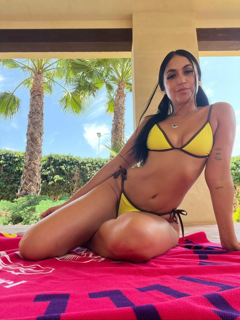 Chica busca chico en Almería: 