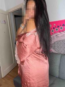 647046842: Chica busca chico en Málaga