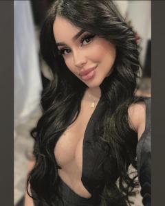 613795590: Transexual en Cádiz