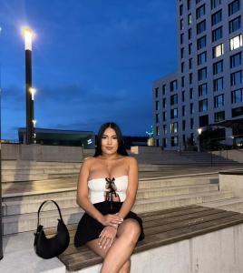 627527526: Chica busca chico en Barcelona