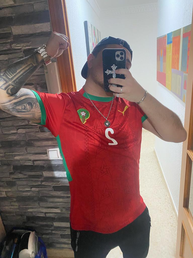 614569337: Chico busca chica en Cádiz