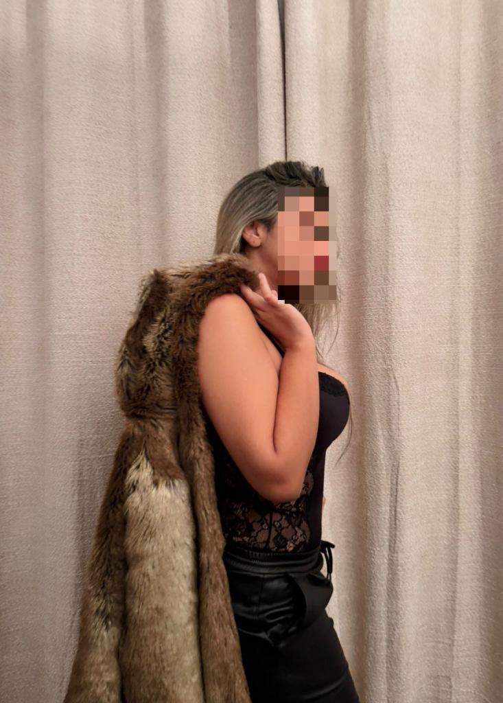 Chica busca chico en Granada: 
