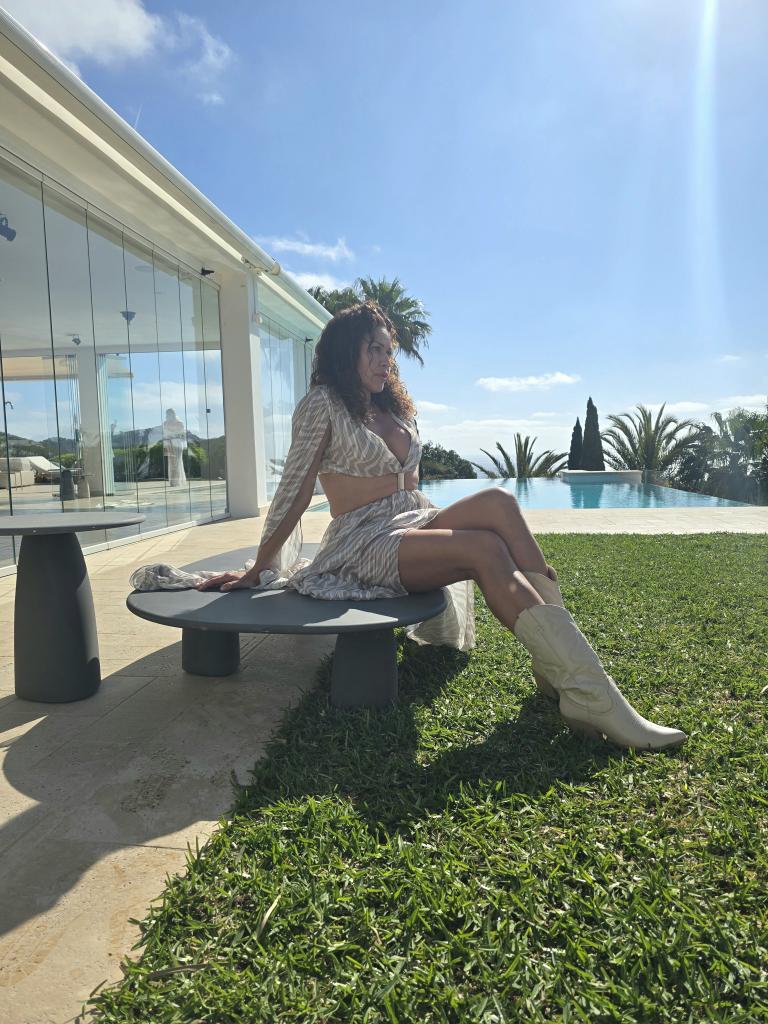 640604429: Chica busca chico en Ibiza