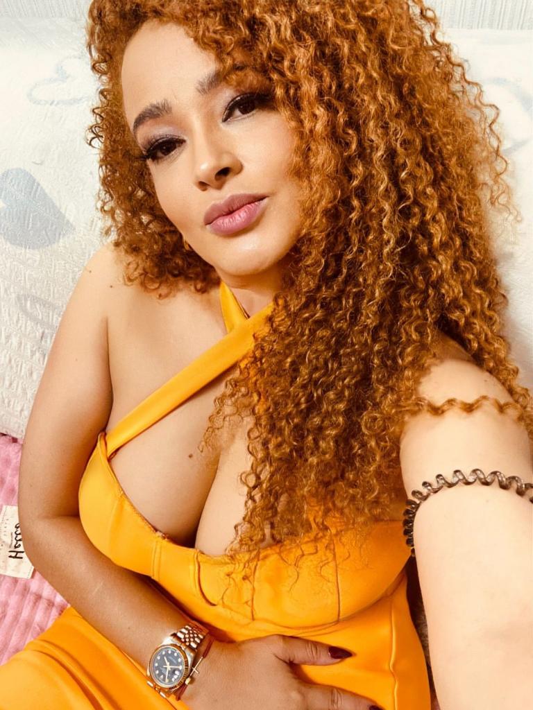 612549860: Chica busca chico en La Coruña