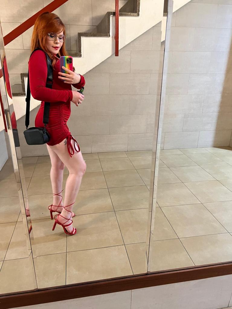 655244038: Chica busca chico en La Coruña