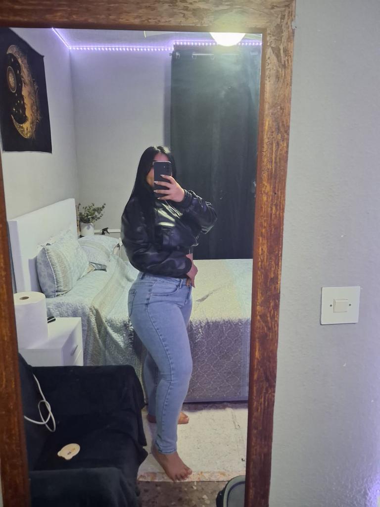 Chica busca chico en Alicante: 