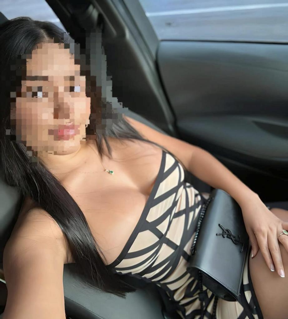 Chica busca chico en Cádiz: 