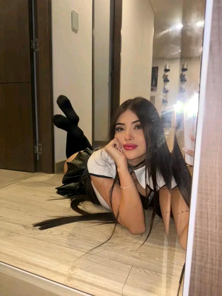 Chica busca chico en Almería: 