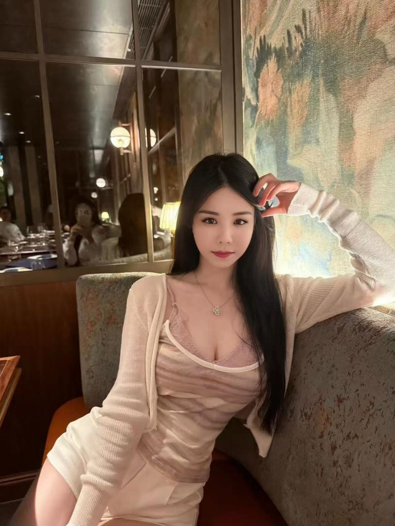 631029633: Chica busca chico en Zaragoza