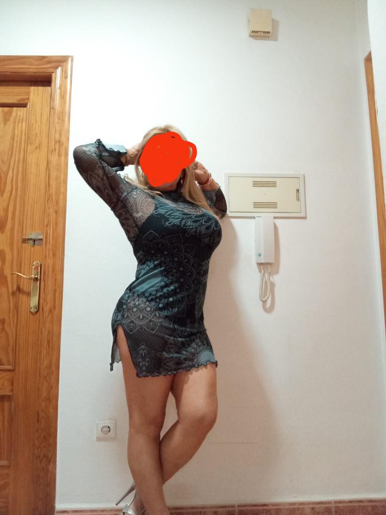 Chica busca chico en Almería: 