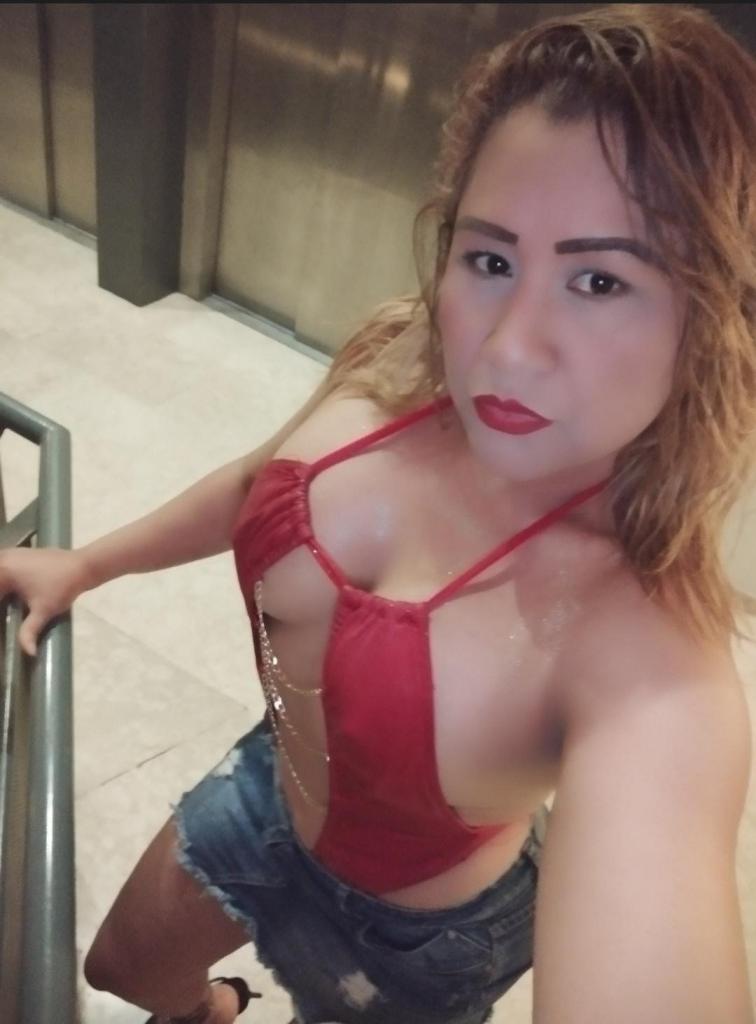 Chica busca chico en Almería: 